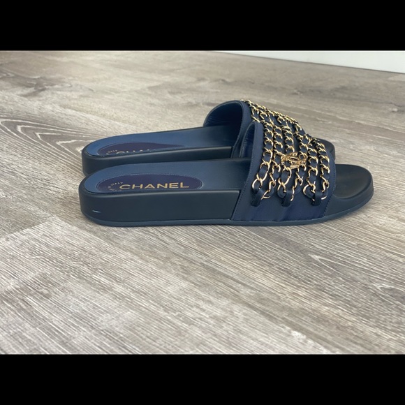 Chanel chain link slides - Picture 5 of 6